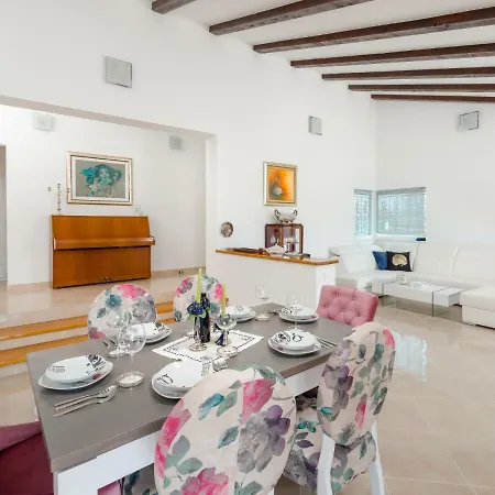 Vakantiehuis Holiday Dea